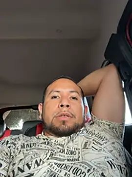 Snapshot of luis8888hdz chatting on June 13, 2026, 2:59 pm luis8888hdz online show from June 13, 2026, 2:59 pm