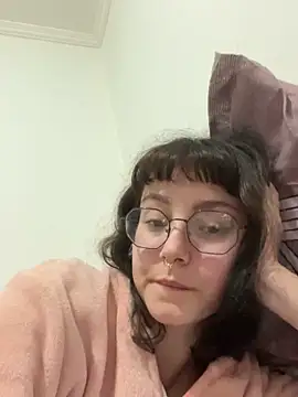 jinixxxs online show from June 19, 2026, 8:25 pm