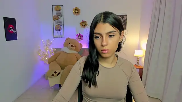 Snapshot of Susy_Doll1 chatting on June 27, 2026, 1:39 pm Susy Doll1 online show from June 27, 2026, 1:39 pm