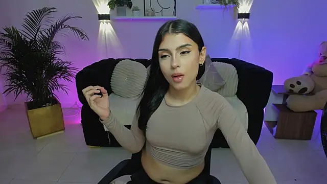 Snapshot of Susy_Doll1 chatting on July 31, 2026, 6:49 pm Susy Doll1 online show from July 31, 2026, 6:49 pm