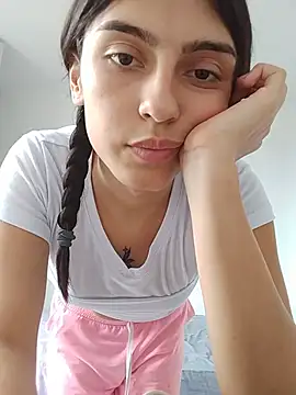 Snapshot of Susy_Doll1 chatting on July 17, 2026, 6:49 pm Susy Doll1 online show from July 17, 2026, 6:49 pm