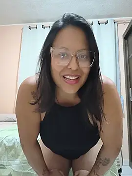 Snapshot of Coral_611 chatting on June 20, 2026, 2:05 am Coral 611 online show from June 20, 2026, 2:05 am