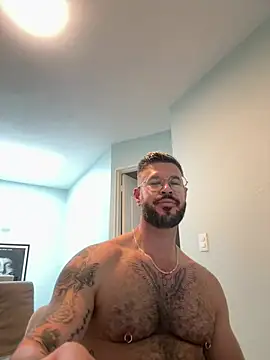 Snapshot of mrbighairychest chatting on August 3, 2026, 8:15 pm mrbighairychest online show from August 3, 2026, 8:15 pm