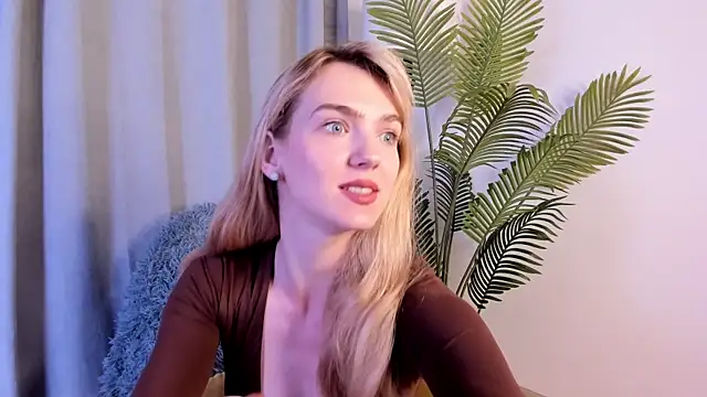 Snapshot of MarielRoloson chatting on June 16, 2026, 5:57 pm MarielRoloson online show from June 16, 2026, 5:57 pm