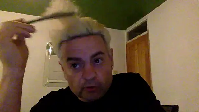 HugodelSol online show from June 18, 2026, 12:20 am