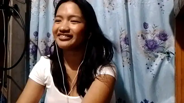 Snapshot of AmberFrederick chatting on June 15, 2026, 12:38 pm AmberFrederick online show from June 15, 2026, 12:38 pm
