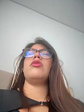Snapshot of Saracalderon chatting on July 15, 2026, 1:18 pm Saracalderon online show from July 15, 2026, 1:18 pm