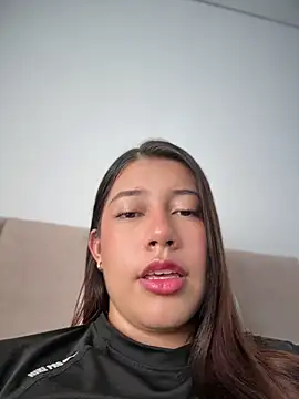 Snapshot of Saracalderon chatting on August 2, 2026, 1:09 pm Saracalderon online show from August 2, 2026, 1:09 pm