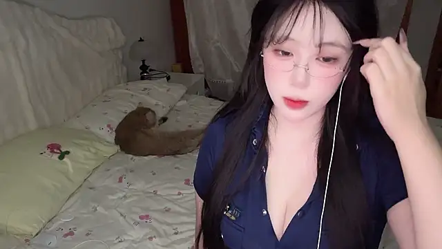 Snapshot of xinxinbabyisme chatting on July 3, 2026, 4:24 pm xinxinbabyisme online show from July 3, 2026, 4:24 pm