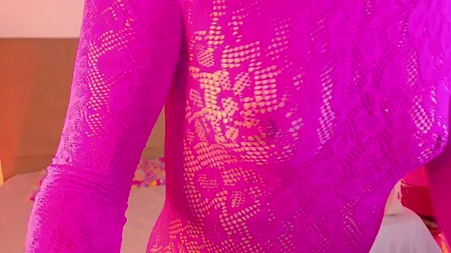 Snapshot of KimCooper_ chatting on June 16, 2026, 10:37 am KimCooper online show from June 16, 2026, 10:37 am