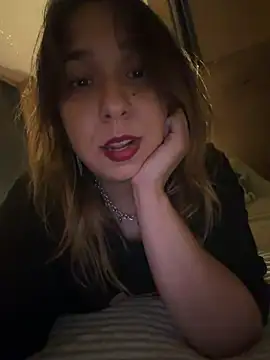 Snapshot of Eze13crybaby chatting on July 16, 2026, 7:16 am Eze13crybaby online show from July 16, 2026, 7:16 am