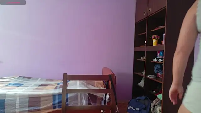 Snapshot of Velvet_Rosse chatting on July 9, 2026, 5:08 am Velvet Rosse online show from July 9, 2026, 5:08 am