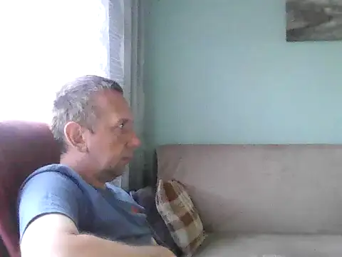 Snapshot of RafalekRozmarynowski81 chatting on July 6, 2026, 3:02 am RafalekRozmarynowski81 online show from July 6, 2026, 3:02 am