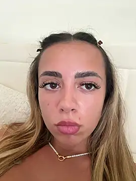 Snapshot of Harrietbronzex chatting on June 27, 2026, 1:50 pm Harrietbronzex online show from June 27, 2026, 1:50 pm