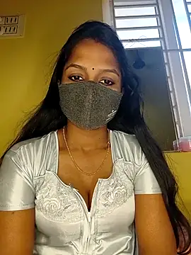 Snapshot of YALINITWO7_TAMIL chatting on July 9, 2026, 5:52 am YALINITWO7 TAMIL online show from July 9, 2026, 5:52 am