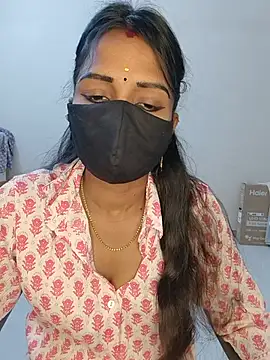 Snapshot of YALINITWO7_TAMIL chatting on July 20, 2026, 12:29 pm YALINITWO7 TAMIL online show from July 20, 2026, 12:29 pm