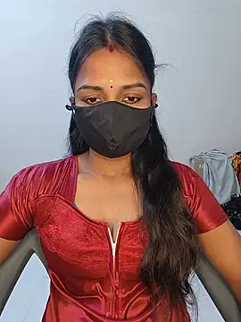 Snapshot of YALINITWO7_TAMIL chatting on July 13, 2026, 1:54 pm YALINITWO7 TAMIL online show from July 13, 2026, 1:54 pm