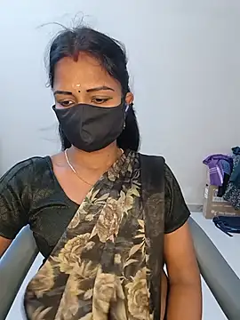 Snapshot of YALINITWO7_TAMIL chatting on July 10, 2026, 10:15 am YALINITWO7 TAMIL online show from July 10, 2026, 10:15 am