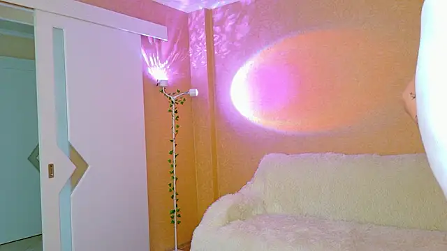 Snapshot of SweeetMia chatting on June 25, 2026, 5:12 am SweeetMia online show from June 25, 2026, 5:12 am