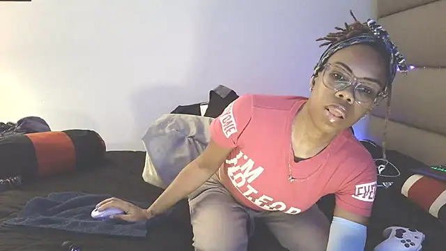 Opal Rainbow online show from April 4, 2026, 11:33 pm