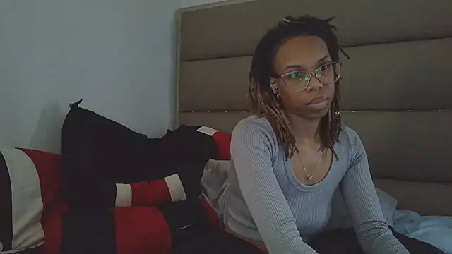 Opal Rainbow online show from April 12, 2026, 7:50 pm