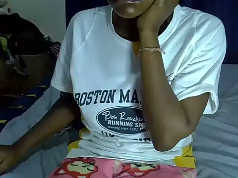 sexy lesh online show from July 20, 2026, 6:54 am