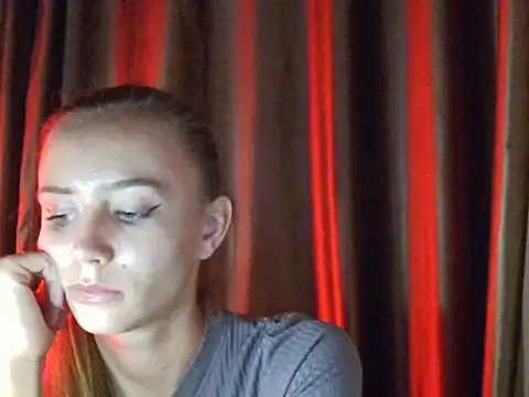 Snapshot of MyLittle_Flame_ chatting on July 10, 2026, 5:02 pm MyLittle Flame online show from July 10, 2026, 5:02 pm
