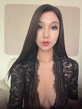 Snapshot of suki-22 chatting on June 24, 2026, 7:51 am suki-22 online show from June 24, 2026, 7:51 am