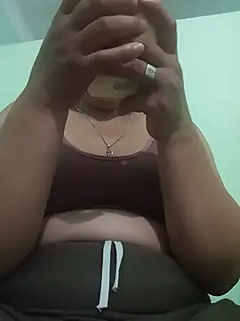 Snapshot of Uya-y chatting on June 16, 2026, 11:54 am Uya-y online show from June 16, 2026, 11:54 am