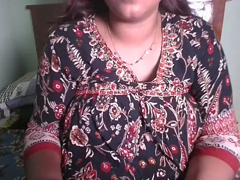 Snapshot of Tamil_Shailu chatting on July 8, 2026, 6:08 pm Tamil Shailu online show from July 8, 2026, 6:08 pm