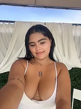 Snapshot of HoneyBunXXX chatting on June 30, 2026, 1:55 pm HoneyBunXXX online show from June 30, 2026, 1:55 pm