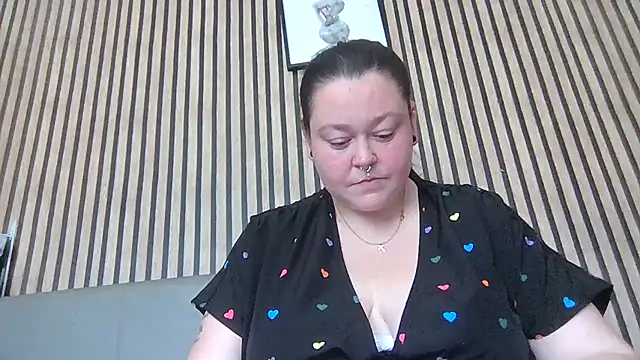 Snapshot of MysteriousAlaya chatting on July 9, 2026, 12:15 pm MysteriousAlaya online show from July 9, 2026, 12:15 pm