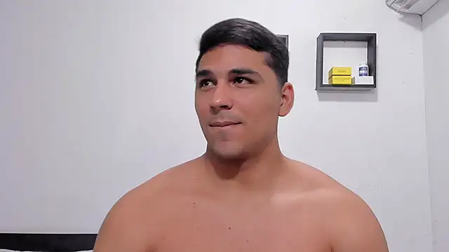 Snapshot of Thiago_bel chatting on June 16, 2026, 11:27 pm Thiago bel online show from June 16, 2026, 11:27 pm
