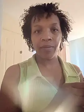 NAOMIdaFreakXXXXX online show from June 25, 2026, 11:10 pm