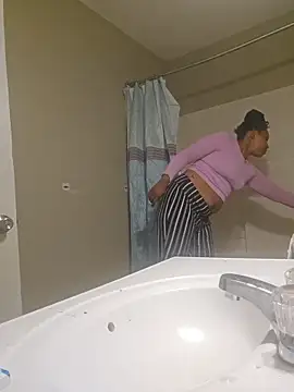 NAOMIdaFreakXXXXX online show from April 9, 2026, 2:35 am