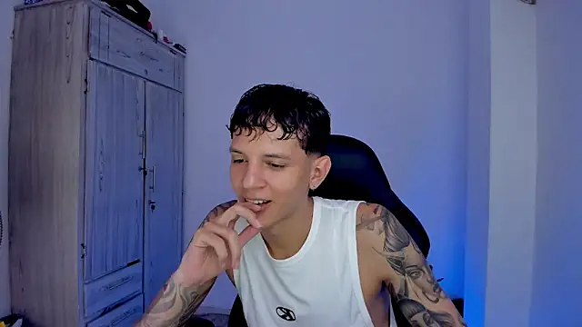 tylerrnova online show from August 1, 2026, 4:10 am