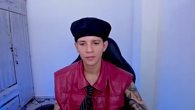 tylerrnova online show from July 15, 2026, 3:02 am