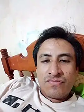Snapshot of Guerrero7- chatting on July 30, 2026, 2:43 am Guerrero7- online show from July 30, 2026, 2:43 am
