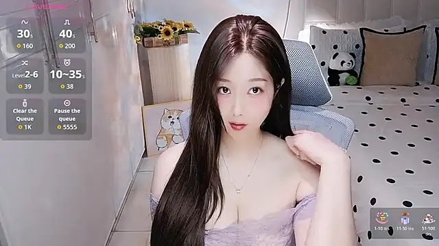 Snapshot of Angelucky- chatting on July 12, 2026, 7:37 pm Angelucky- online show from July 12, 2026, 7:37 pm
