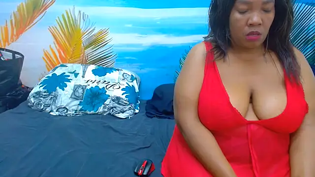 Snapshot of CURVYELEGANCExxx chatting on July 20, 2026, 12:18 pm CURVYELEGANCExxx online show from July 20, 2026, 12:18 pm