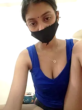 Snapshot of pooja_riya chatting on July 7, 2026, 3:31 am pooja riya online show from July 7, 2026, 3:31 am