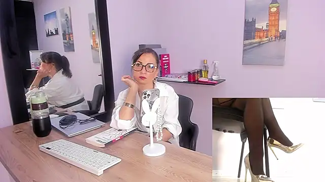 Greta Borbon  online show from July 15, 2026, 12:12 pm