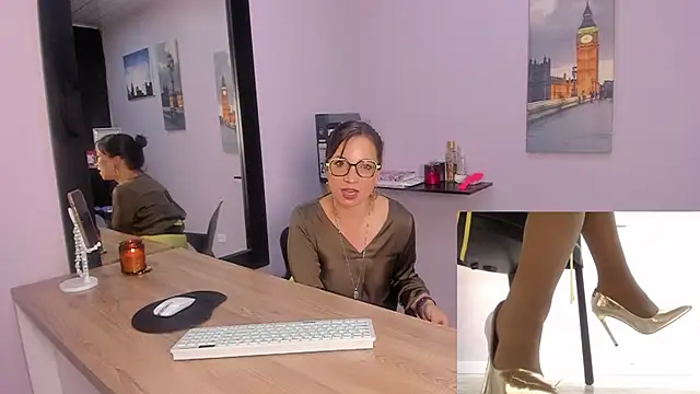 Greta Borbon  online show from July 16, 2026, 12:13 pm