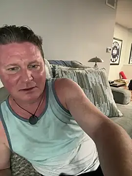 Snapshot of funandstuff chatting on August 5, 2026, 11:54 pm funandstuff online show from August 5, 2026, 11:54 pm