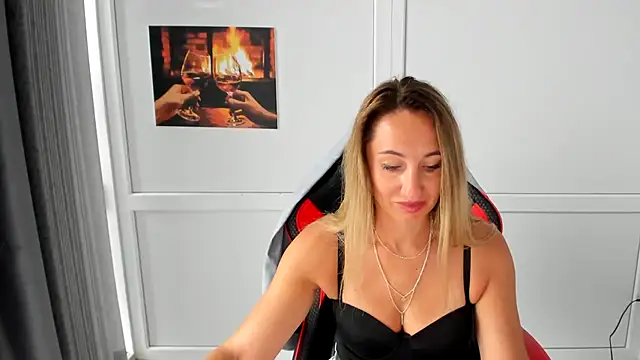 Snapshot of LilyDreamm chatting on July 28, 2026, 6:32 am LilyDreamm online show from July 28, 2026, 6:32 am