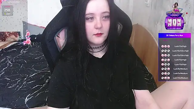 Snapshot of your_8a8y chatting on July 2, 2026, 12:00 pm your 8a8y online show from July 2, 2026, 12:00 pm