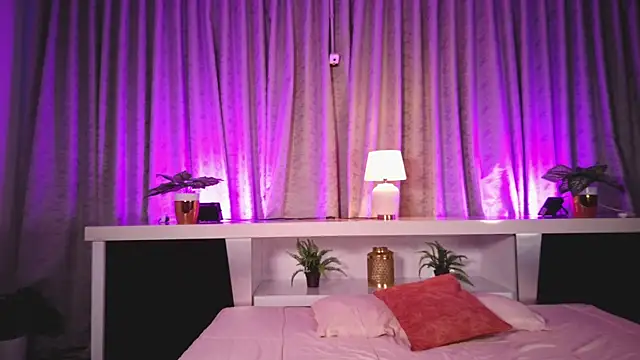 Snapshot of Alittlepieceofheaven chatting on July 6, 2026, 12:34 pm Alittlepieceofheaven online show from July 6, 2026, 12:34 pm
