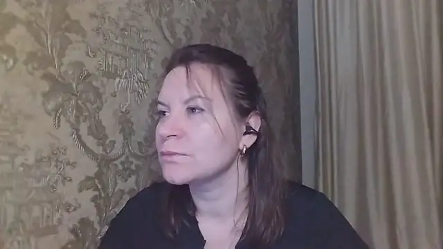 Snapshot of Lauralison chatting on July 26, 2026, 9:54 pm Lauralison online show from July 26, 2026, 9:54 pm