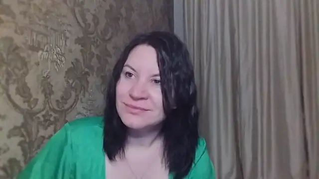 Snapshot of Lauralison chatting on July 30, 2026, 8:52 pm Lauralison online show from July 30, 2026, 8:52 pm