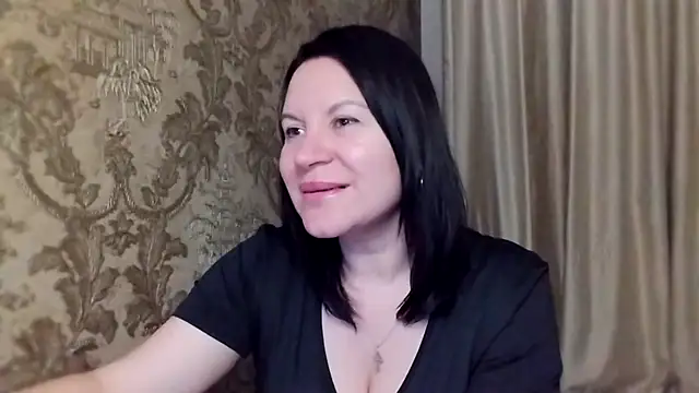 Snapshot of Lauralison chatting on August 2, 2026, 8:39 pm Lauralison online show from August 2, 2026, 8:39 pm